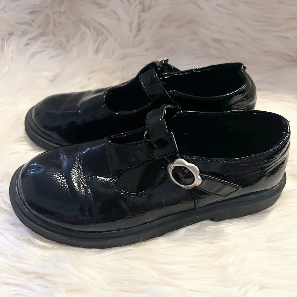 Old Navy Mary Jane Shoes